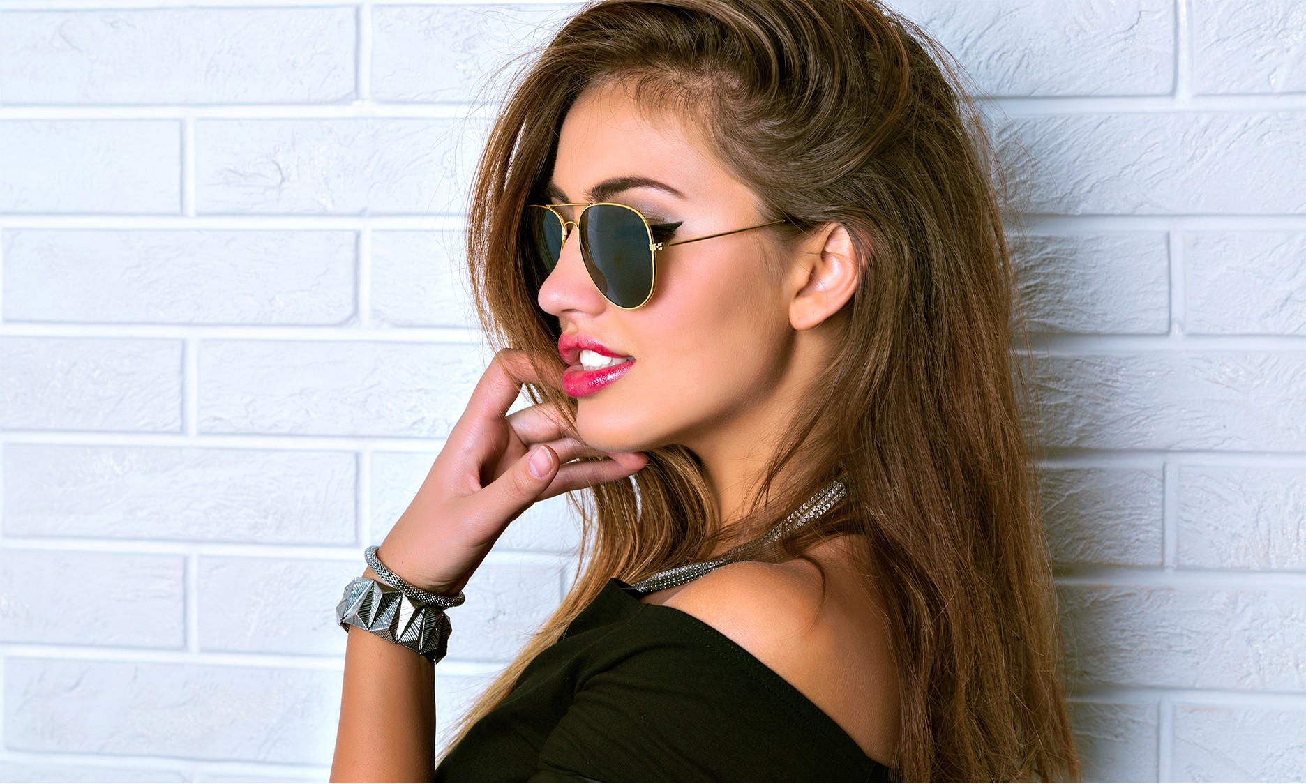 Óculos para rosto fino: veja 3 dicas para escolher o melhor modelo - Blog  eÓtica