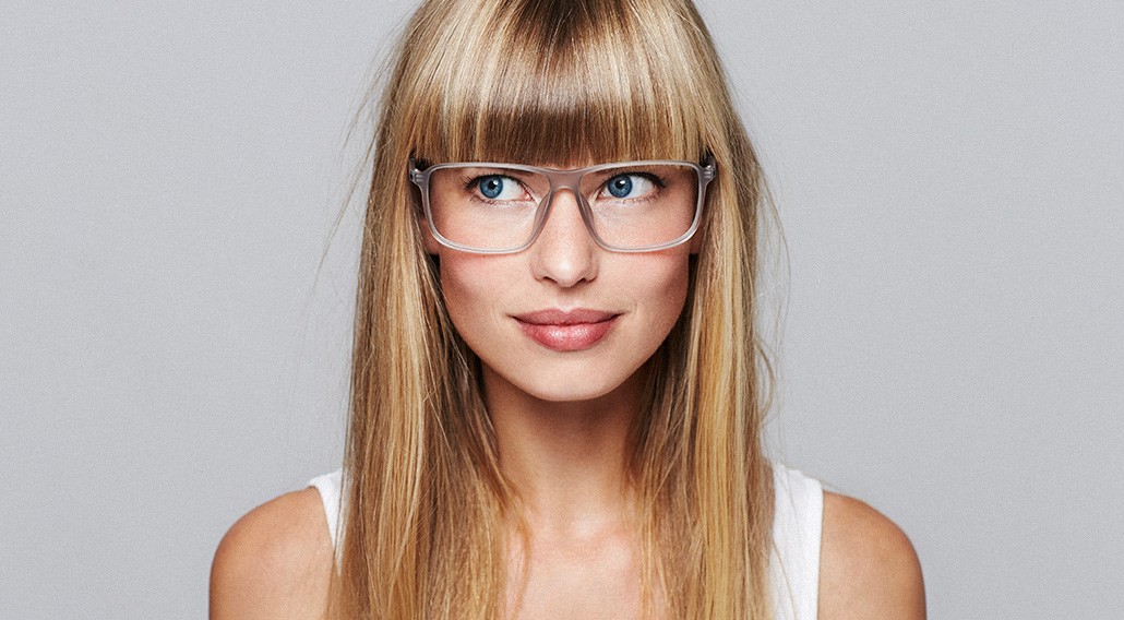 Tipos de lentes de óculos de grau: conheça as opções - Blog eÓtica